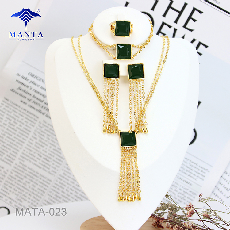 Emerald Gemstone Engagement Jewellery Set for Women