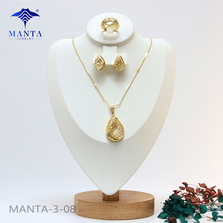 gold pendant jewelry set