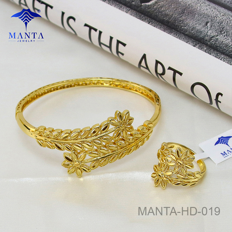 Set Cincin Gelang Loyang Hadiah Barang Kemas Mewah