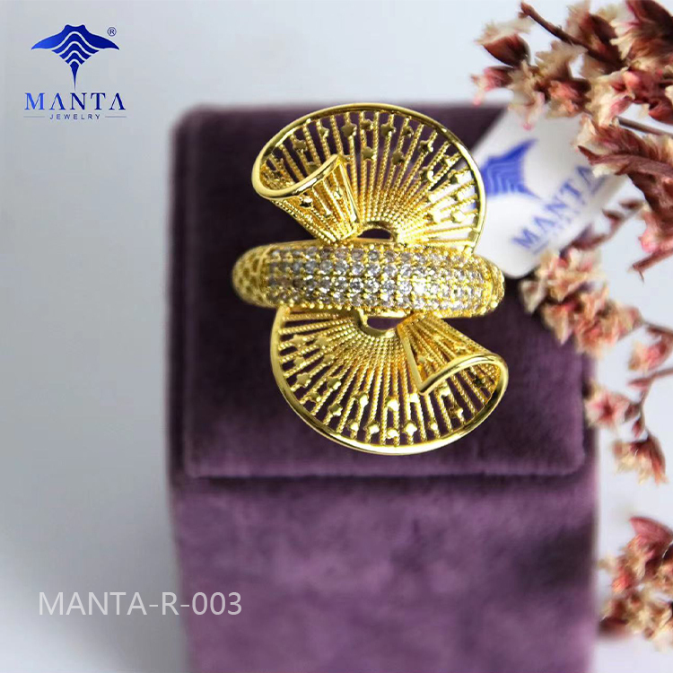 Dubai Exquisite Gold-plated Pierced Engagement Rings