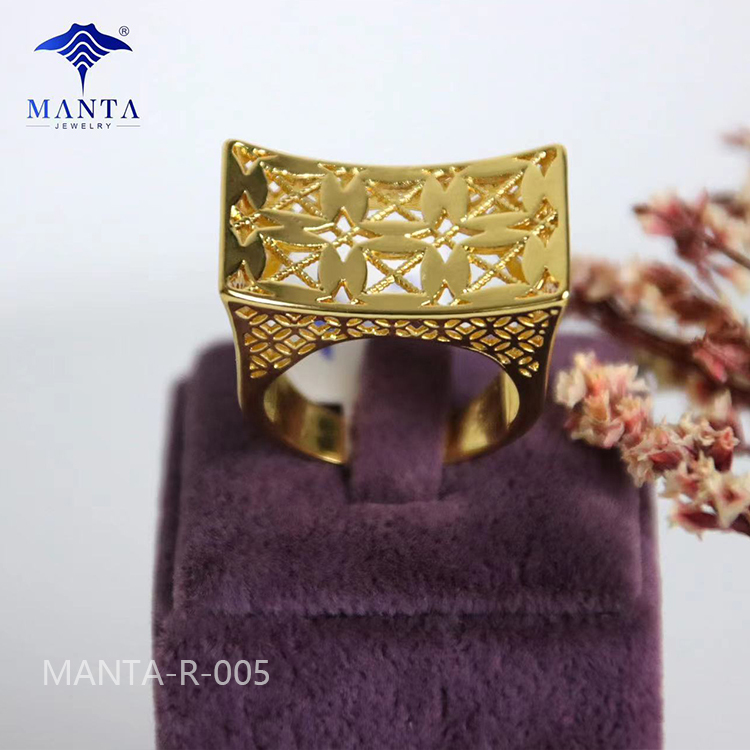 Trendy Style 24k Gold Cutout Men's Wedding Rings