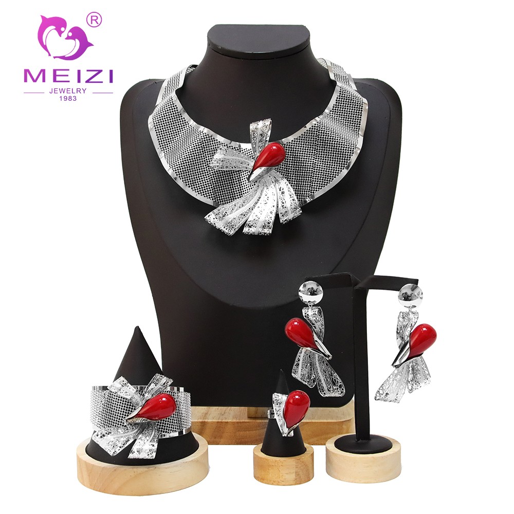 Italian Gold Jewelry Set for Women 18k