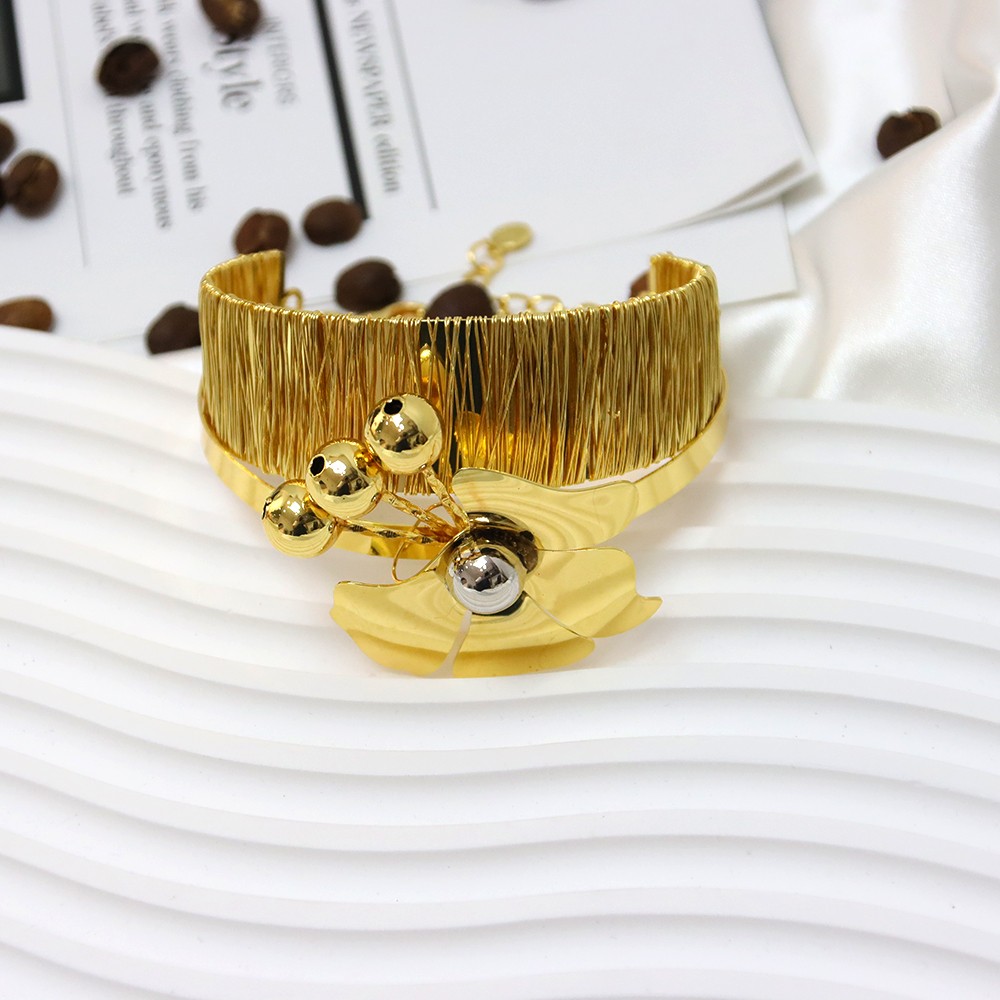 Dubai female jewelry gold plate