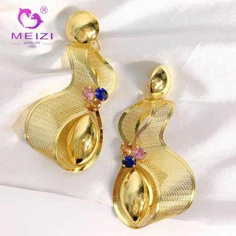 Pendientes grandes chapados en oro de 18 quilates, sencillos y vintage para mujer.