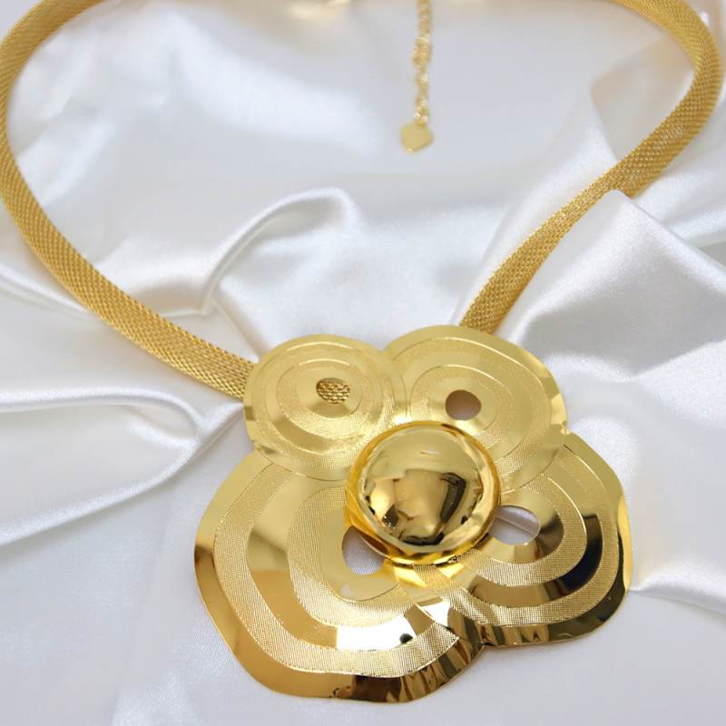 women's gold necklace and earring set for wedding