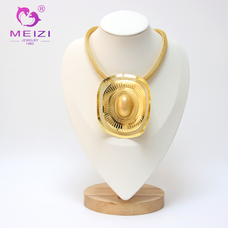 ladies chain gold necklace pendant set with earrings