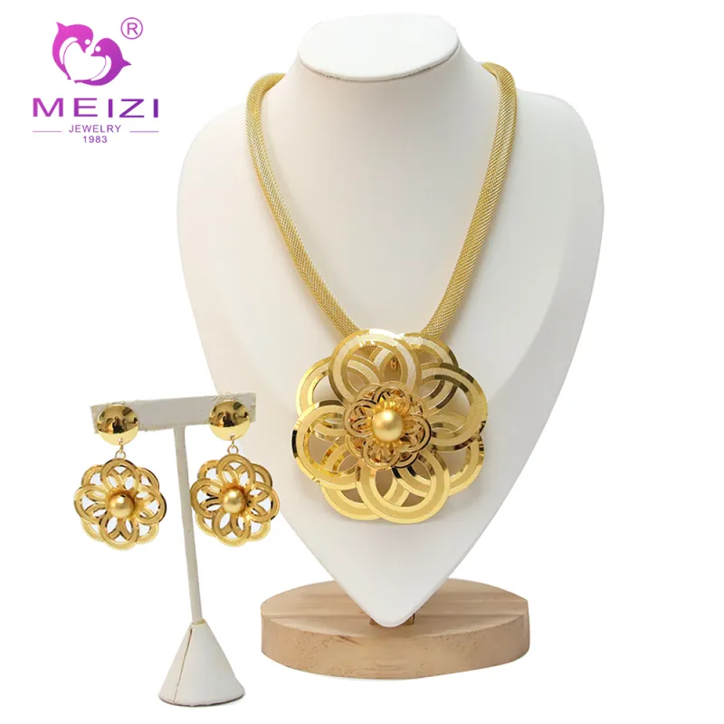set rantai & anting emas wanita