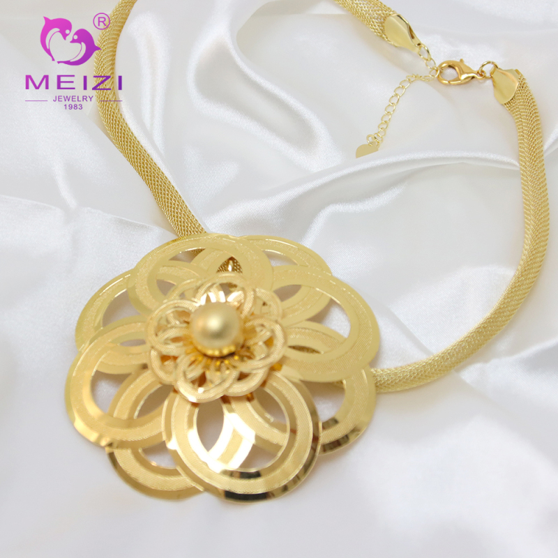 women's gold necklace & earring set