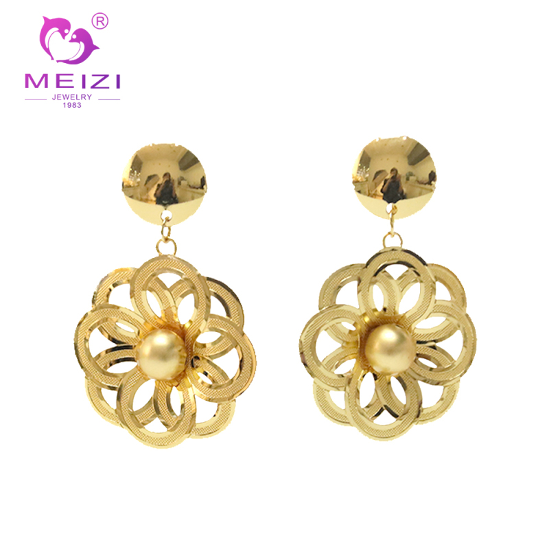 women's gold necklace & earring set