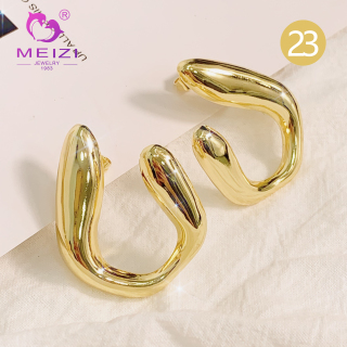 Pendientes de boda bohemios con forma de luna y aro de oro de 18 quilates para novia todos los días
