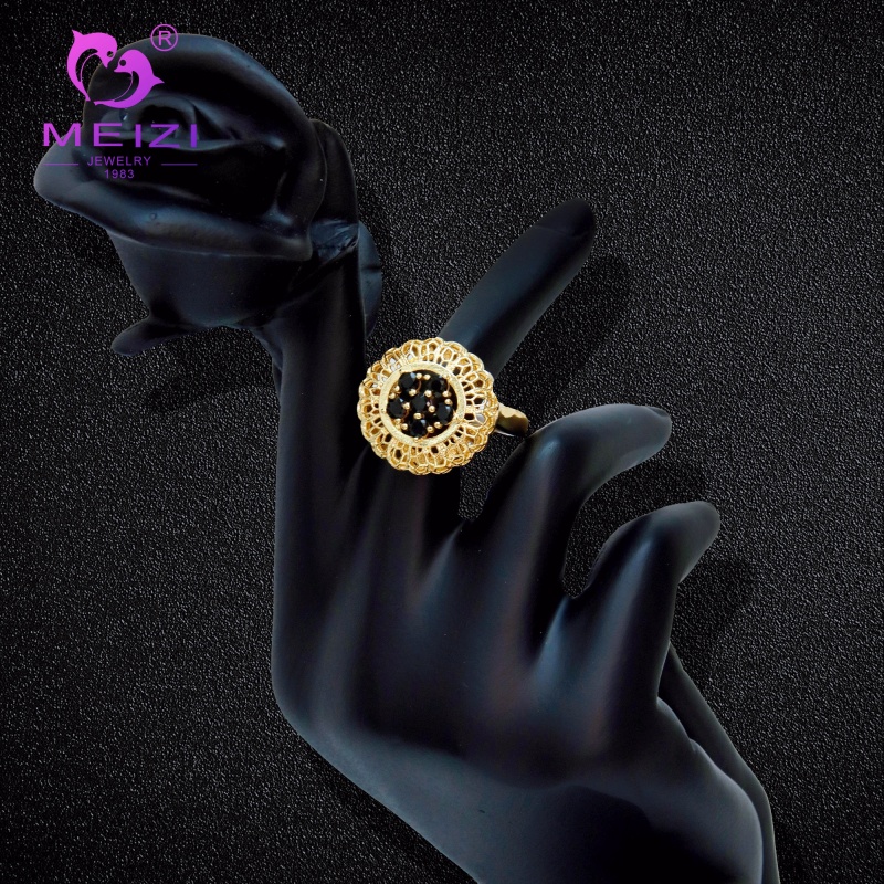 Pendientes y brazaletes chapados en oro de los anillos de bodas de la joyería de moda 18k para las mujeres