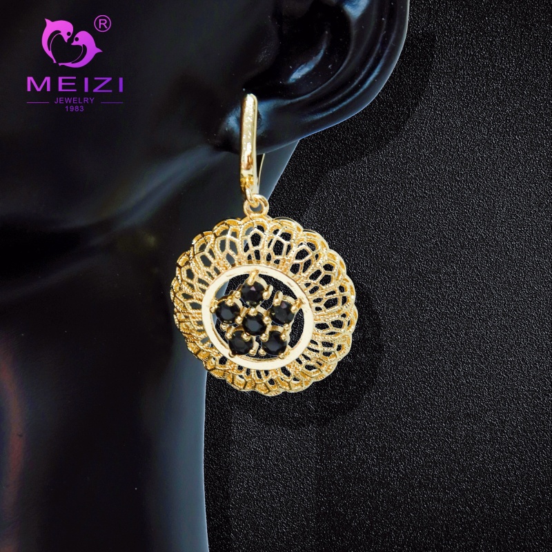 Pendientes y brazaletes chapados en oro de los anillos de bodas de la joyería de moda 18k para las mujeres
