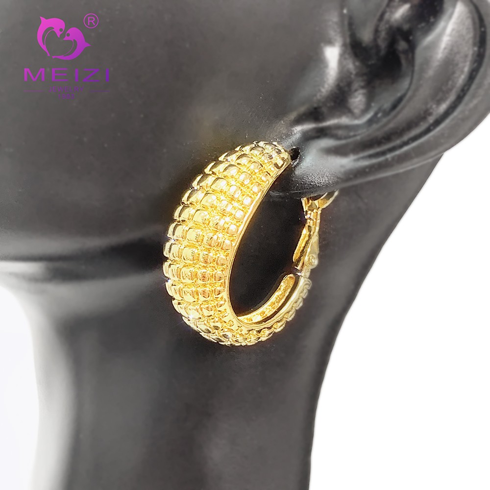 gold hoop earrings for women