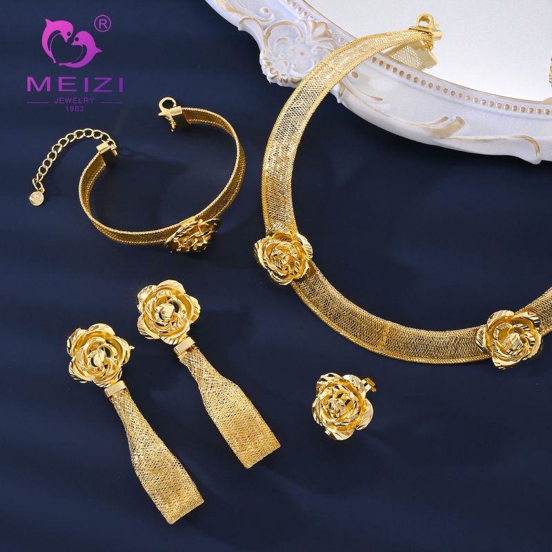 Vintage Rose-Themed Gold-Plated Jewelry Set
