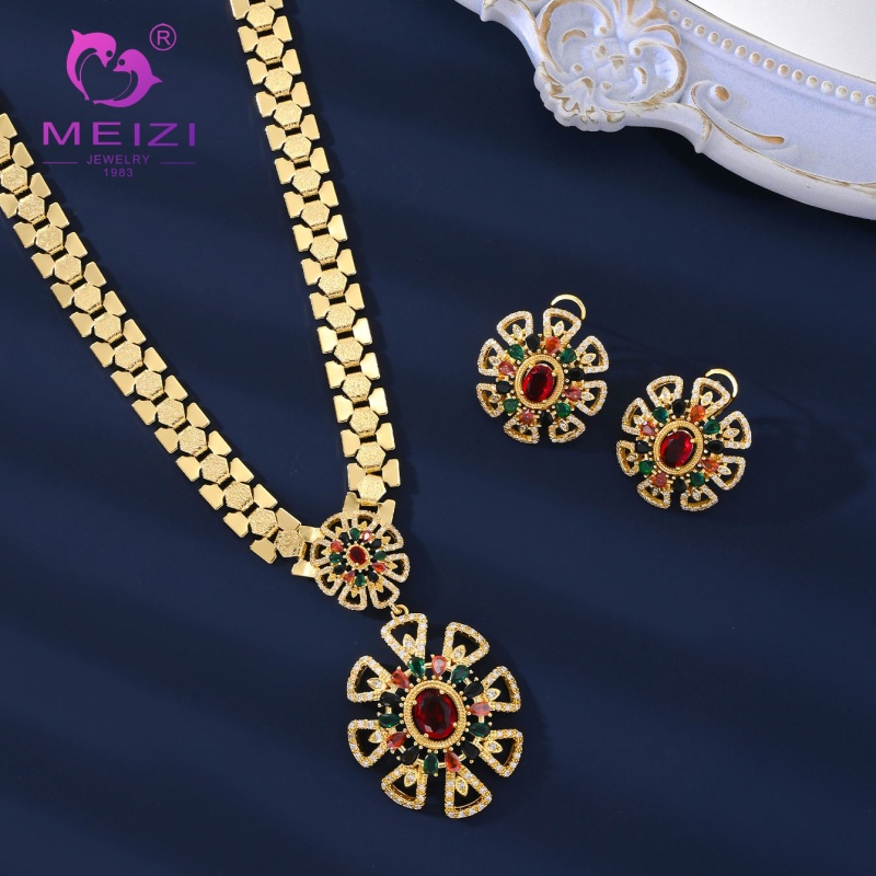 Vintage Court Style Gold-Plated Gemstone Jewelry Set