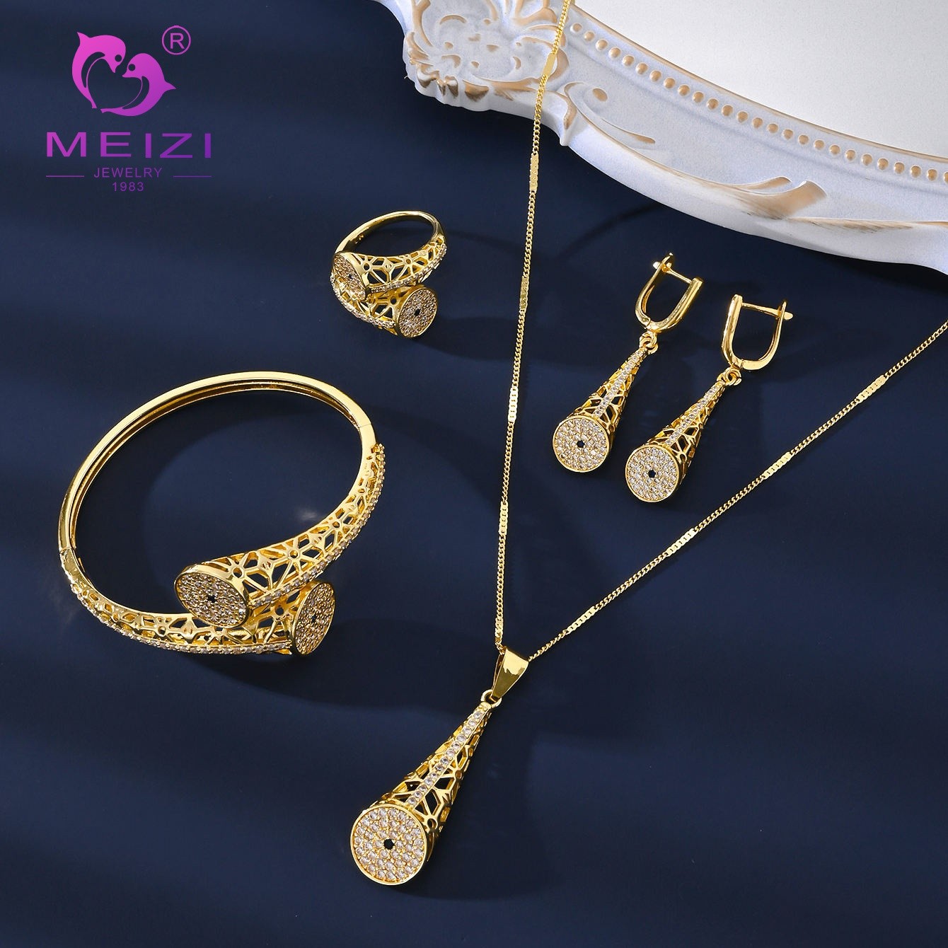 Geometric openwork jewelry set