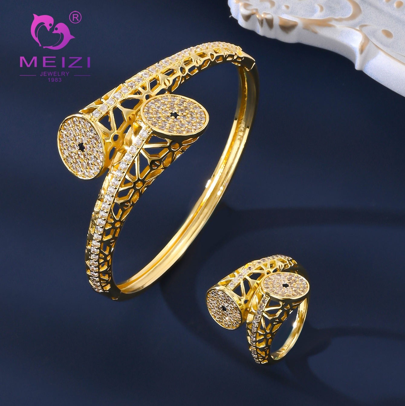 Openwork micro-painted jewelry set