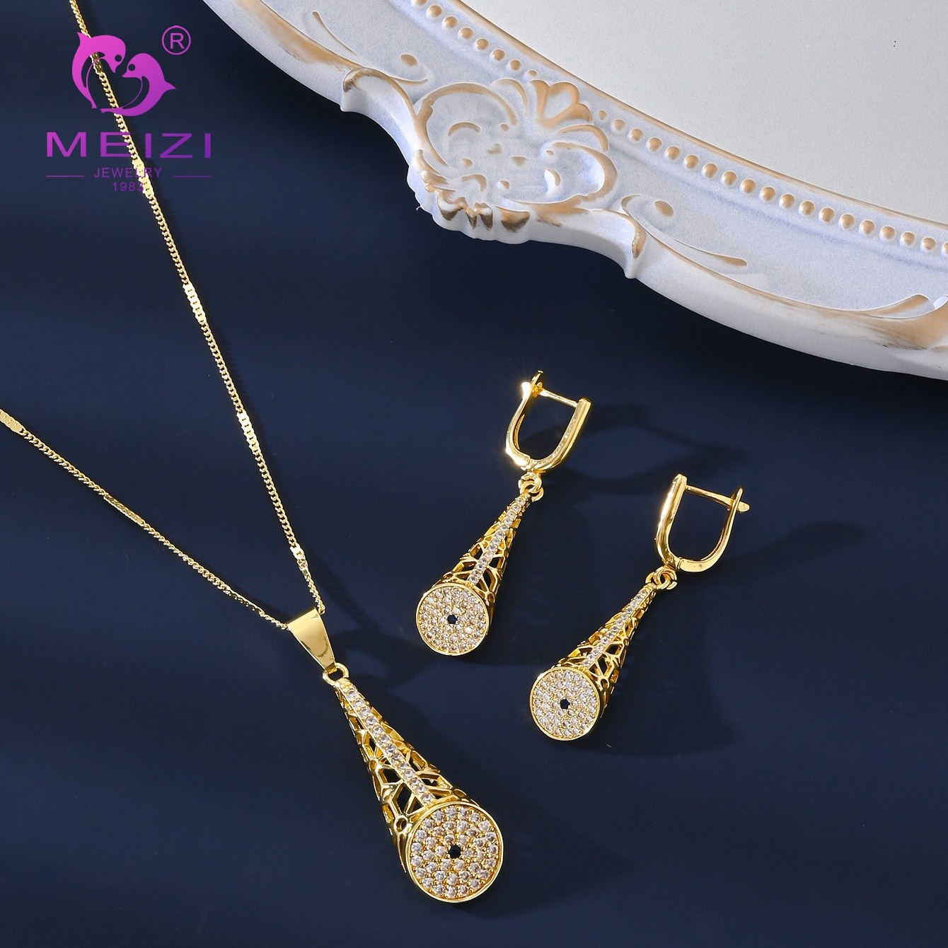 Geometric openwork jewelry set