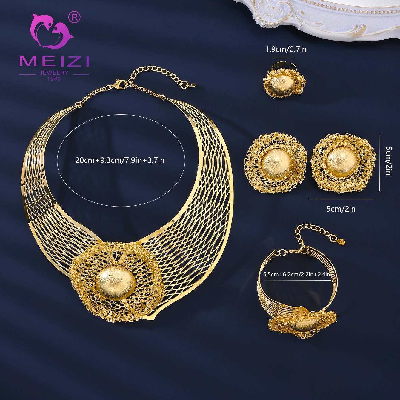 Vintage luxury high-end jewelry Vintage luxury high-end jewelry