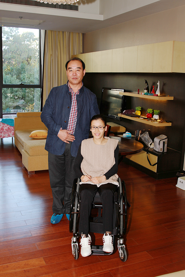 Chairman of Caresono Liu Xiaolin visited famous gymnast Ms. SangLan