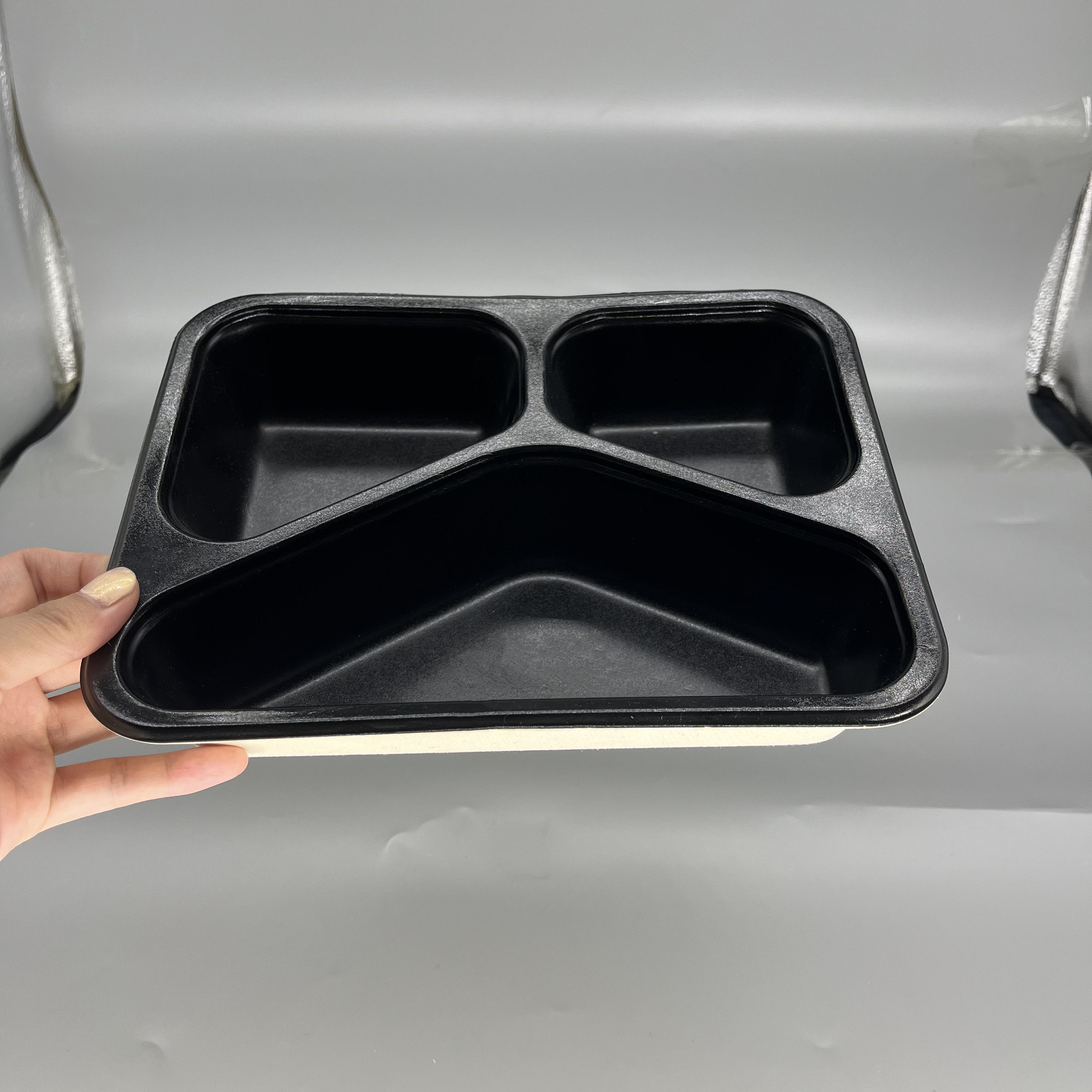 3-Compartment PFAS-Free Black Laminated Bagasse Trays
