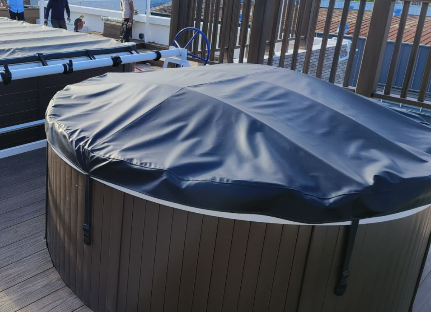 Rollaway Rolling Rollable Hot Tub Spa Cover