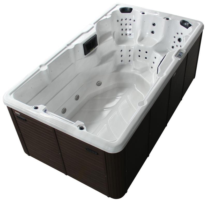 Small swim spa - 8802