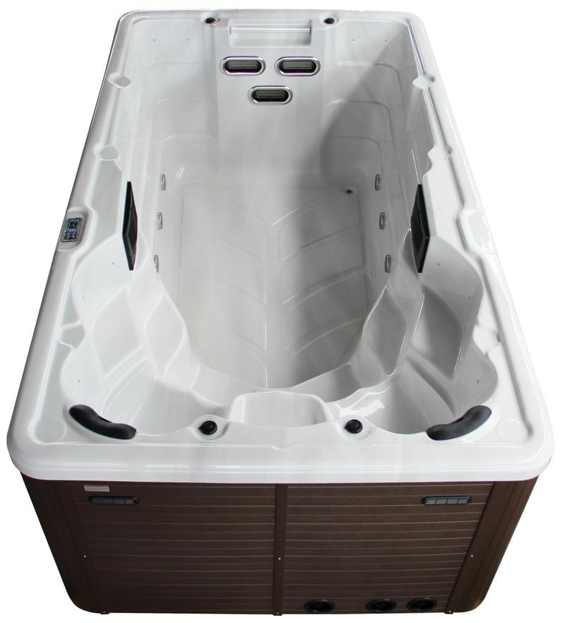 Small swim spa - 8802