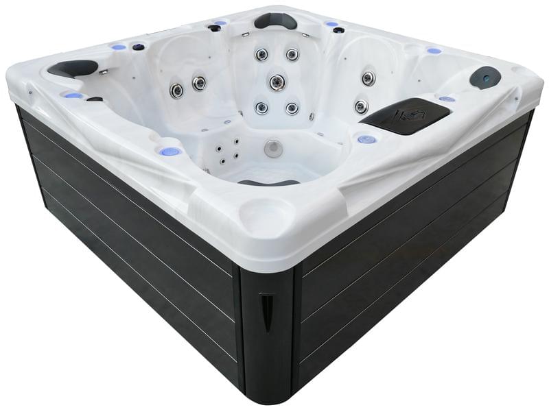 7 person backyard hot tub - 1105