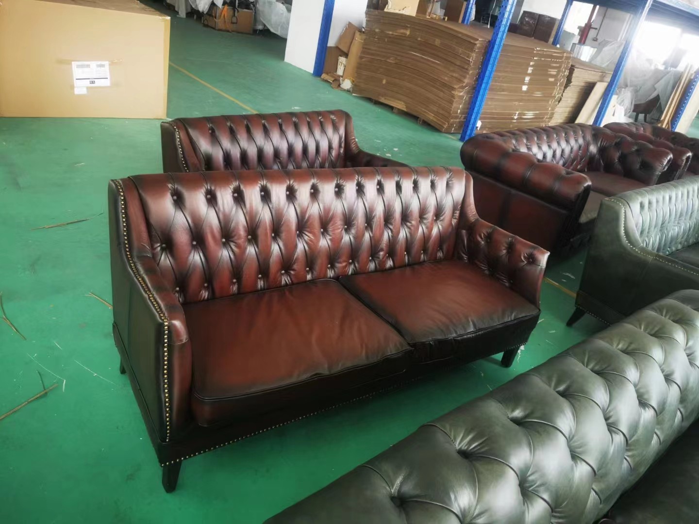 chesterfield tufted leather sofa