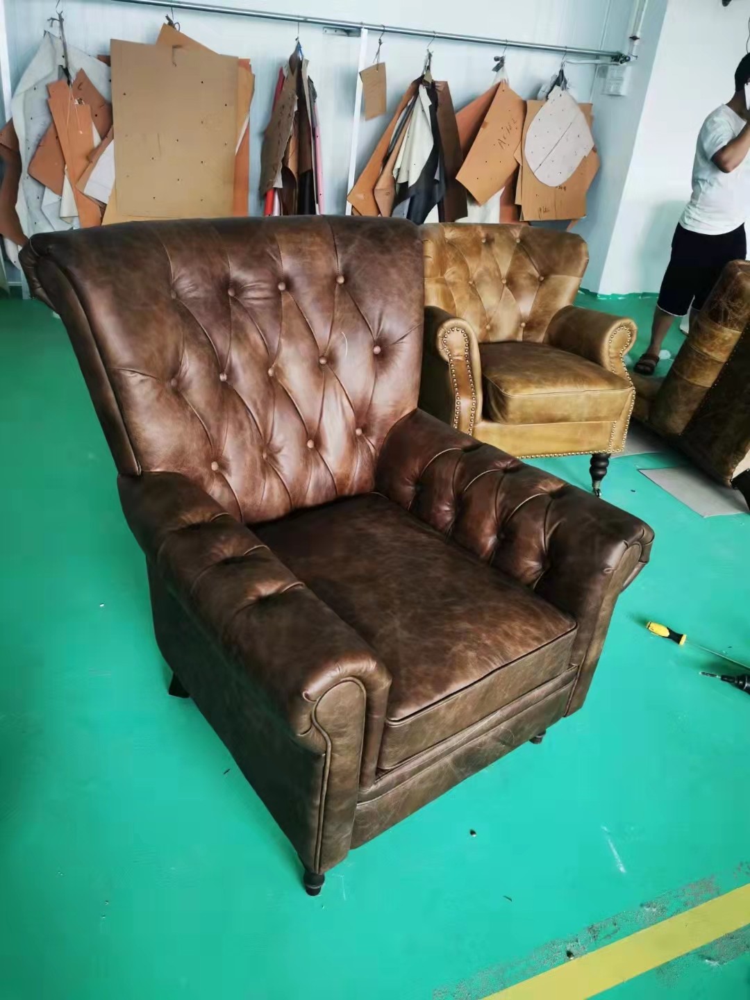 brown leather chesterfield chair