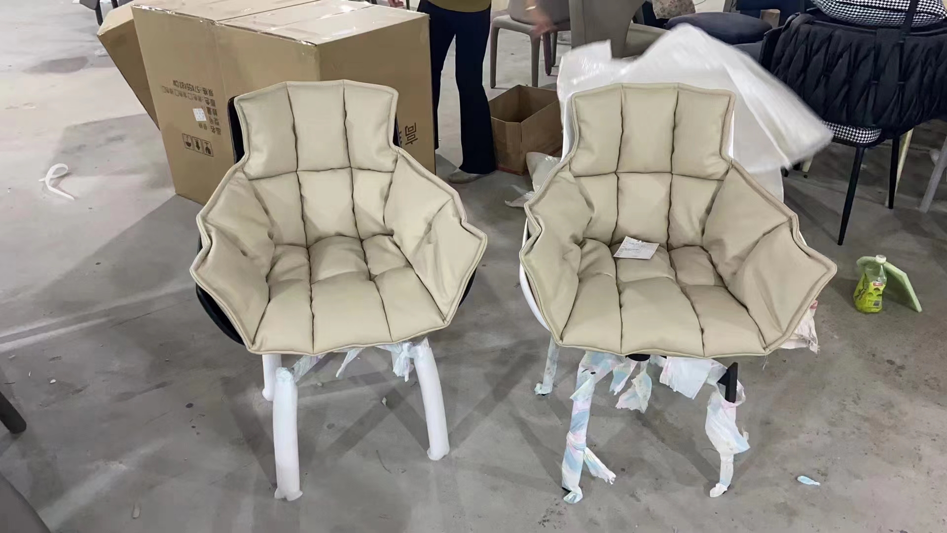 armchairs & accent chairs