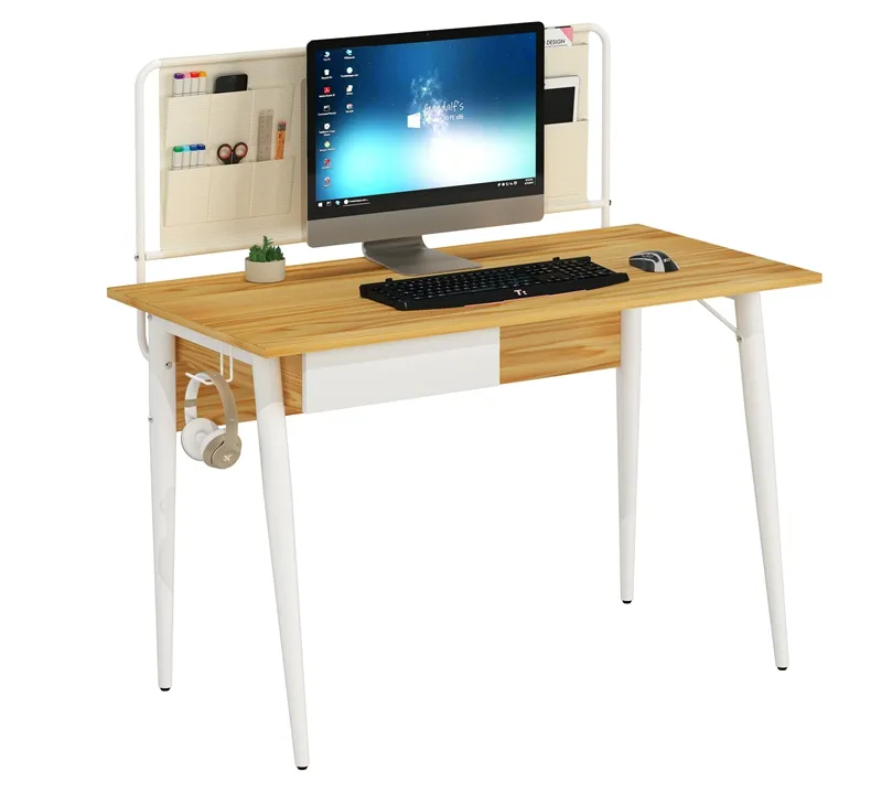Bureau d'ordinateur étroit de studio à la maison de bureau avec le sac non-tissé