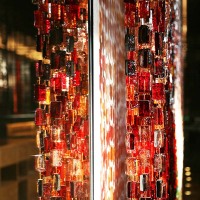 Großer kundenspezifischer Hintergrund aus Murano-Glas für die Hotellobby-Rezeption