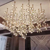 Lampadario in acciaio inossidabile con sfera di cristallo
