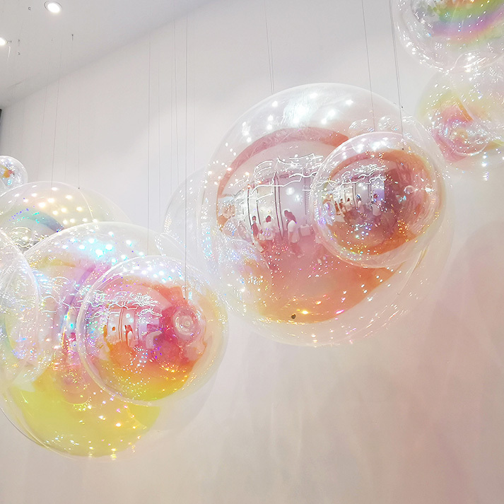 Индивидуальная художественная инсталляция Северный
 Зал
 из висячего стекла