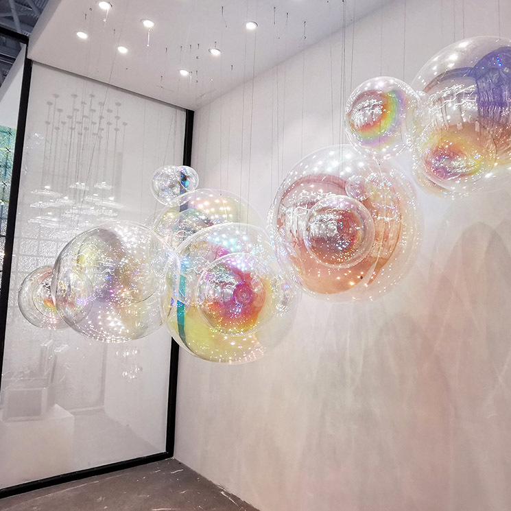 Индивидуальная художественная инсталляция Северный
 Зал
 из висячего стекла