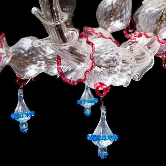 Worauf muss ich achten, wenn ich einen internationalen Express-Kronleuchter aus mundgeblasenem Glas versende?