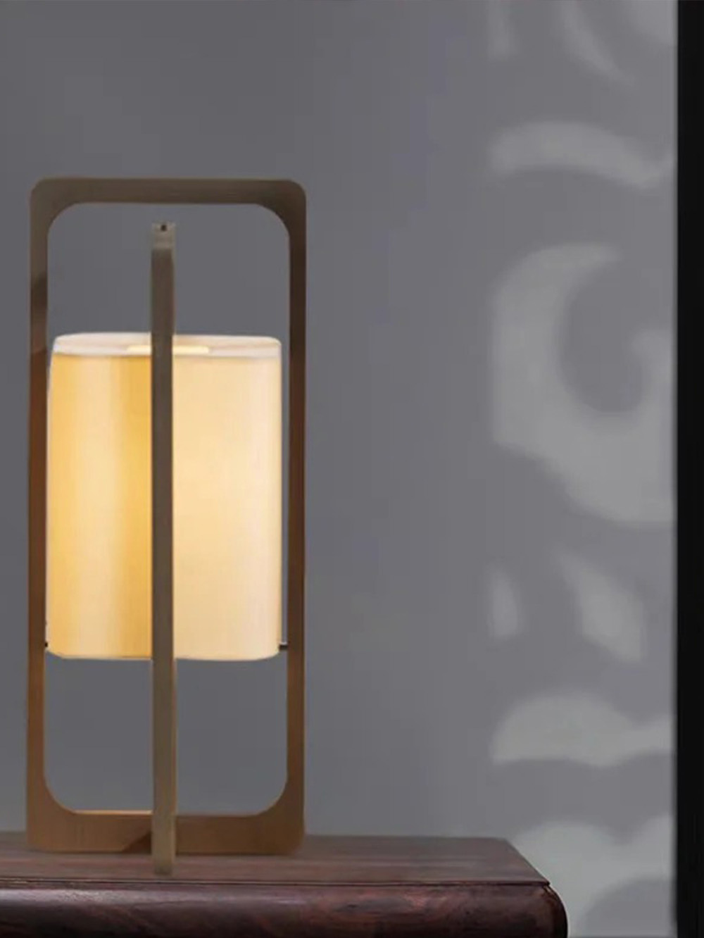 Simple table lamp