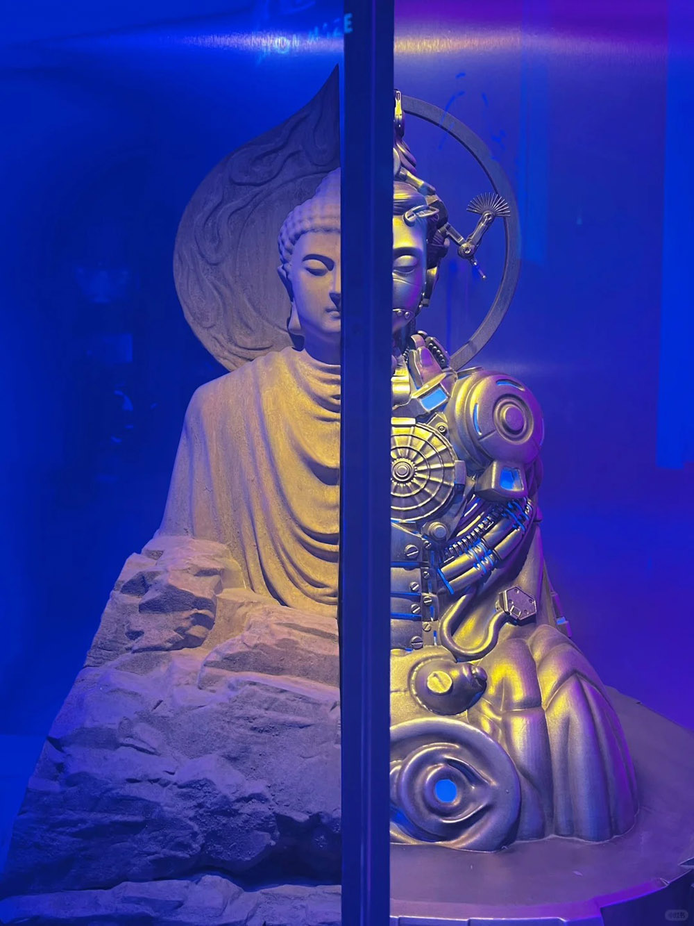 Custom robot sculptures Custom robot sculptures