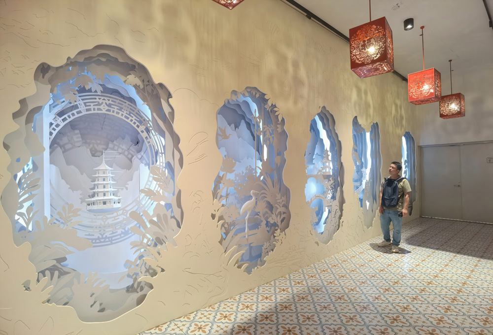 pillar carvings/sculptures pillar carvings/sculptures