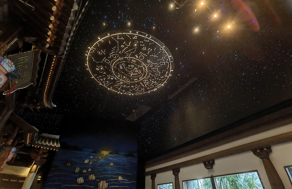 pillar carvings/sculptures pillar carvings/sculptures