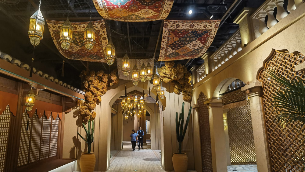 pillar carvings/sculptures pillar carvings/sculptures