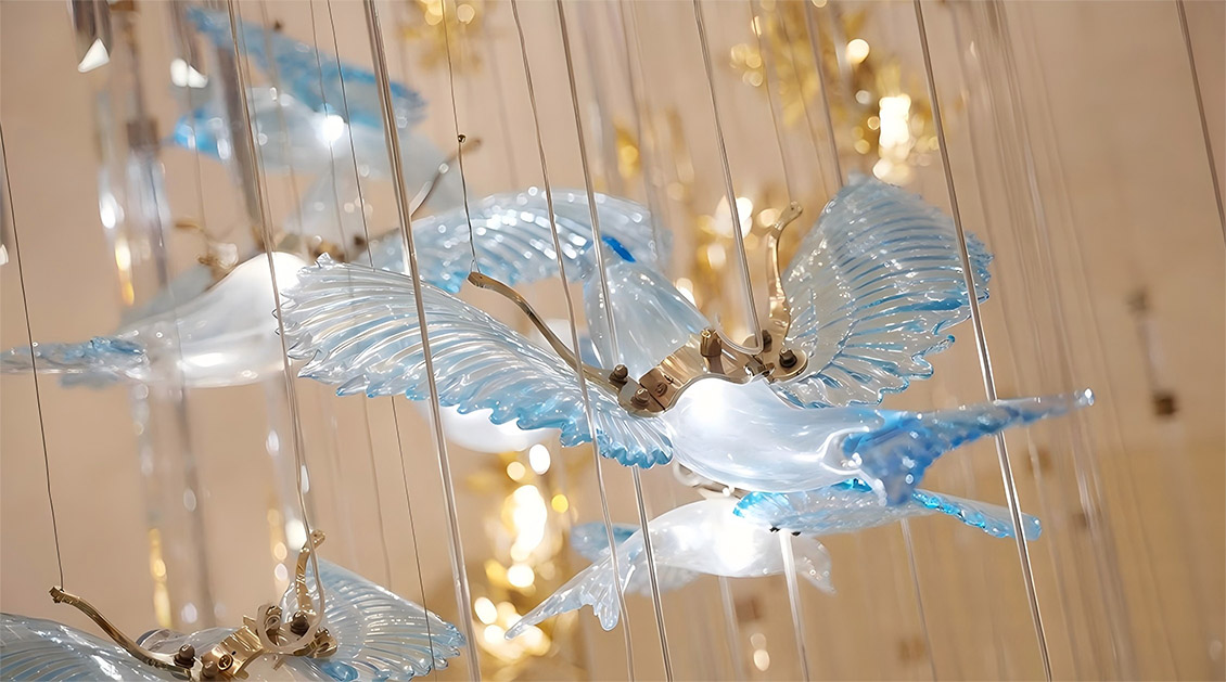 Large-scale Murano glass art installation