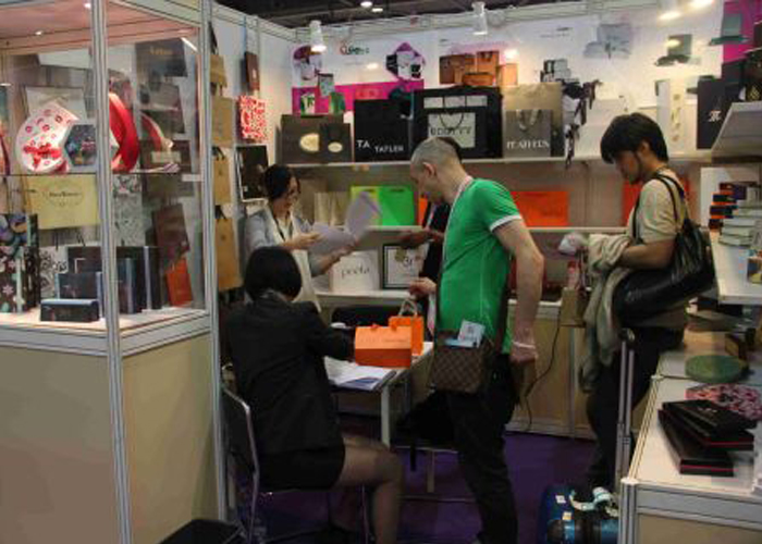 Accueil des clients du salon