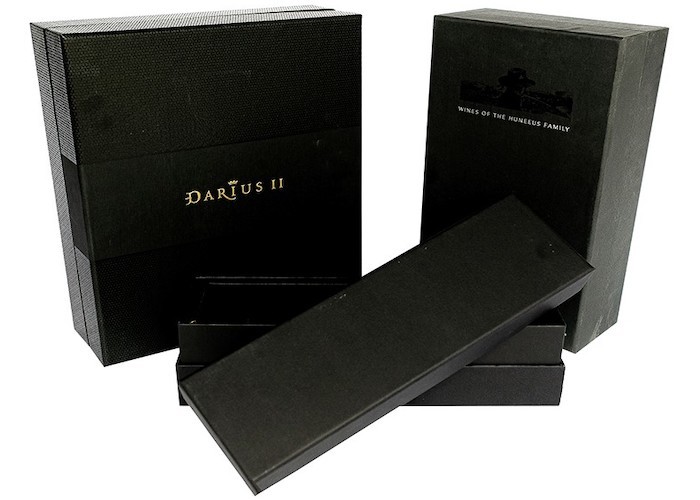 Pourquoi avez-vous besoin de faire un échantillon avant de personnaliser la boîte d'emballage de vin rouge ?