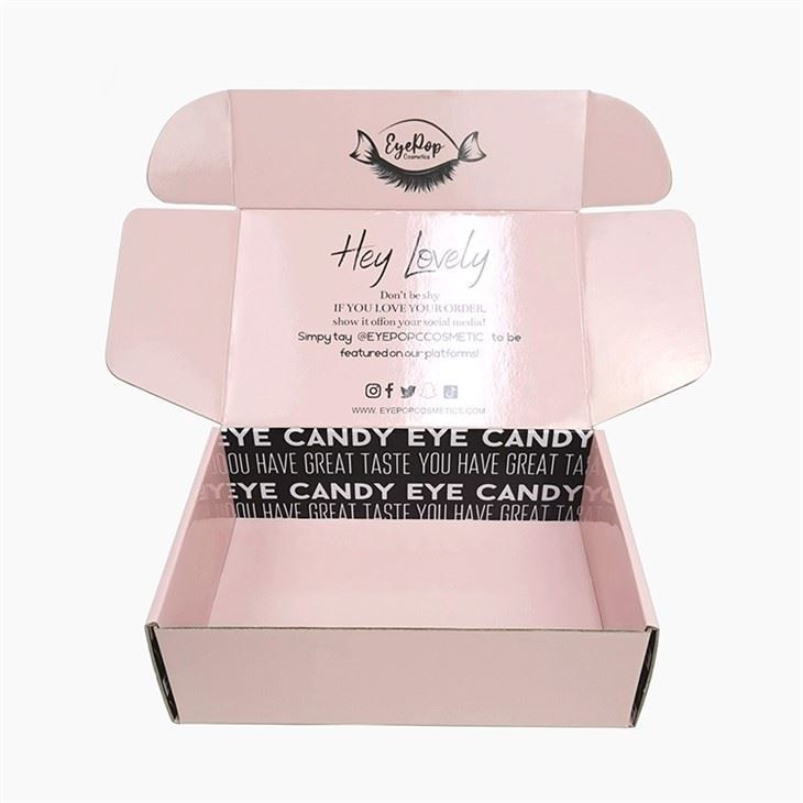 boîtes d'expédition en carton ondulé de couleur