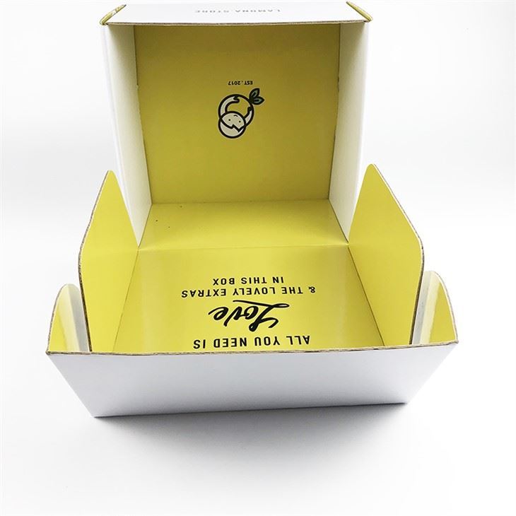 Boîte d'expédition en papier pliable pour une expédition durable