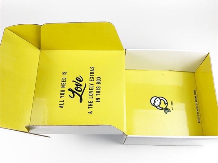 Puis-je demander une épaisseur ou une résistance spécifique pour le matériau de la boîte aux lettres ?