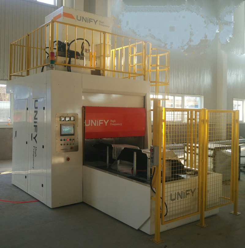 Plastic Car Carpet Welding Machine With Clasp Install